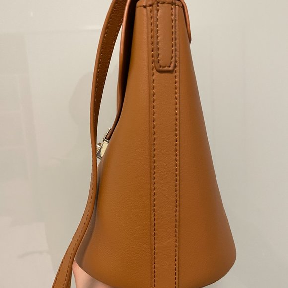 Loeffler Randall Tan crossbody bucket leather bag - Picture 4 of 9